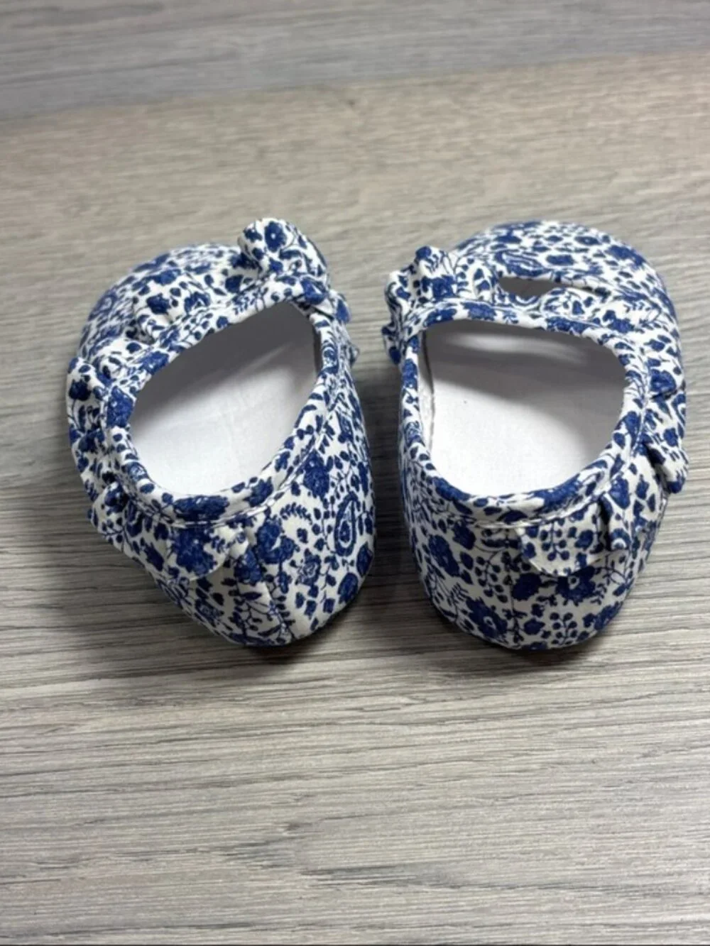 Janie and Jack Blue Floral Mary‎ Jane Baby Shoes 6-12 Months
